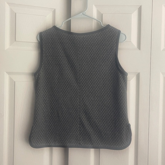 NWT Max Studio women's B&W Geometric Tank Top w/ Faux black leather trim. #428 - Picture 6 of 12